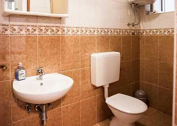 1 Bedroom Awesome In Apartament