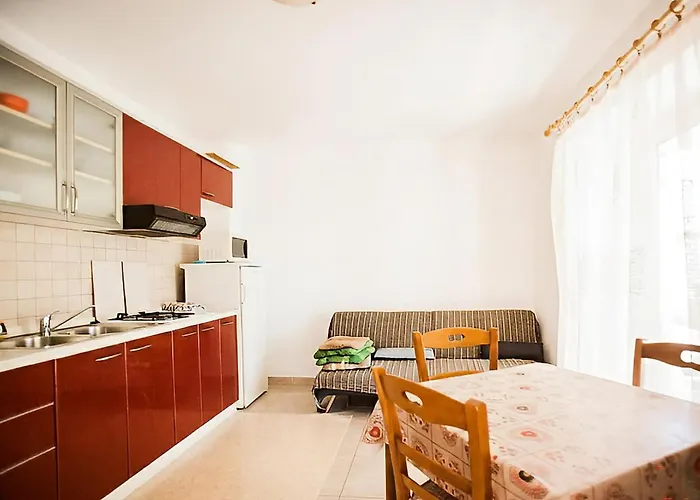 1 Bedroom Awesome In Lopar
